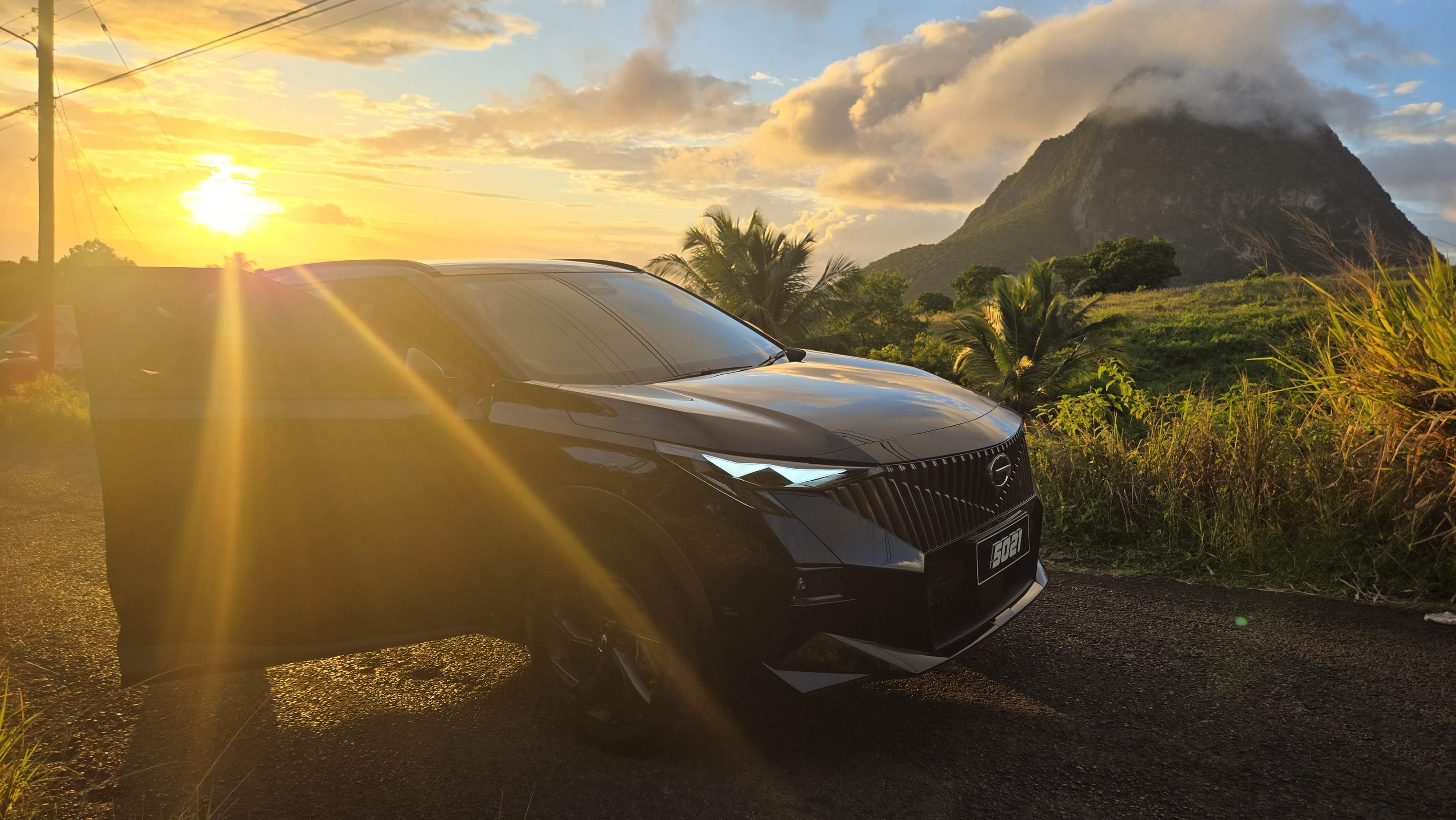 Royal Rides SLU black SUV